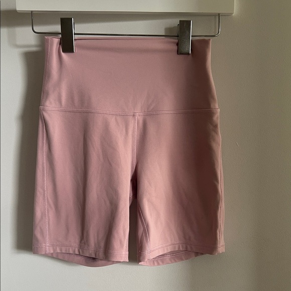 Lululemon Athletica Soft Pink Bike Shorts - Picture 1 of 4